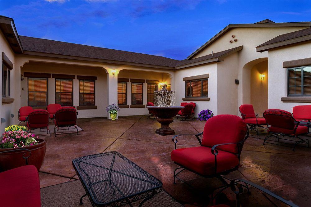 The Courtyard Villas Hobbs Extérieur photo