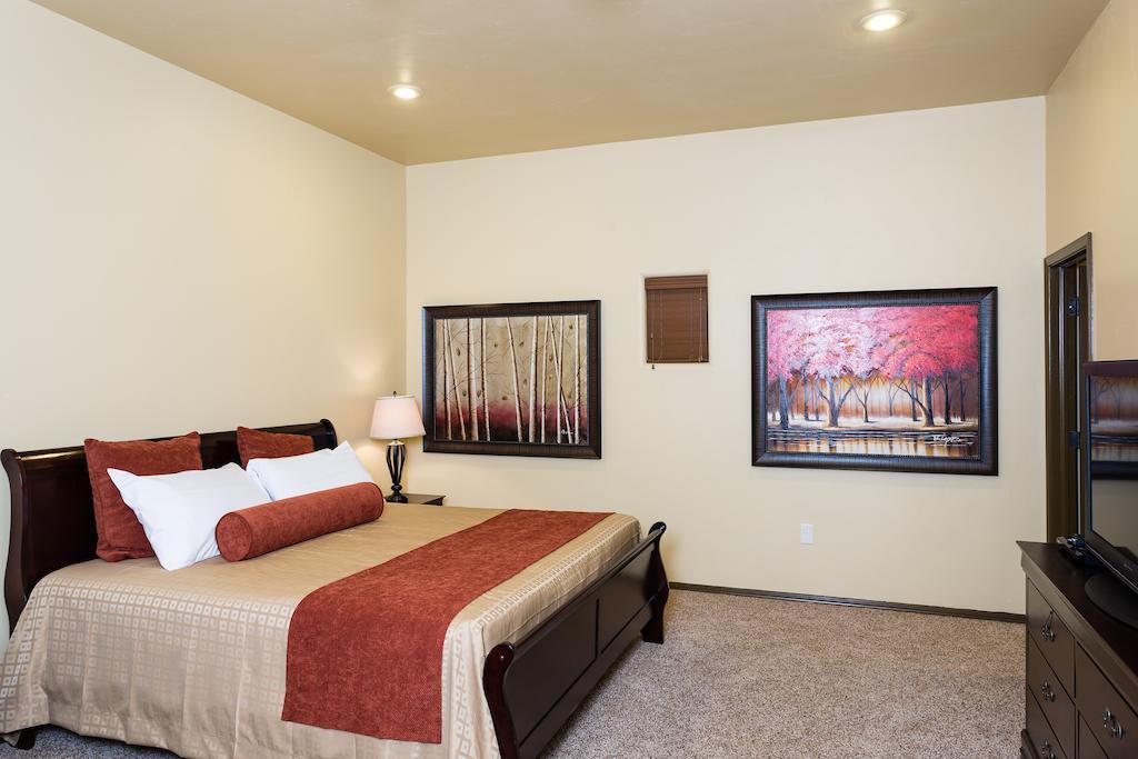 The Courtyard Villas Hobbs Chambre photo